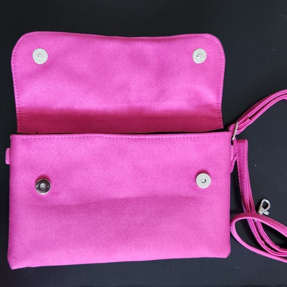 Peruvian Handmade Embroidered Faux Suede Flower Bag - Picture 4 of 7